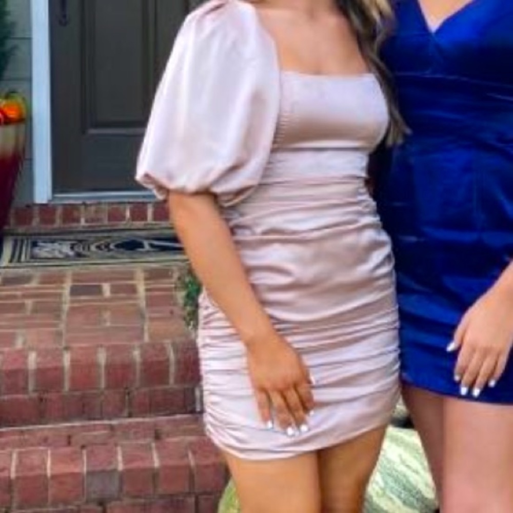 do+be homecoming dress size small!